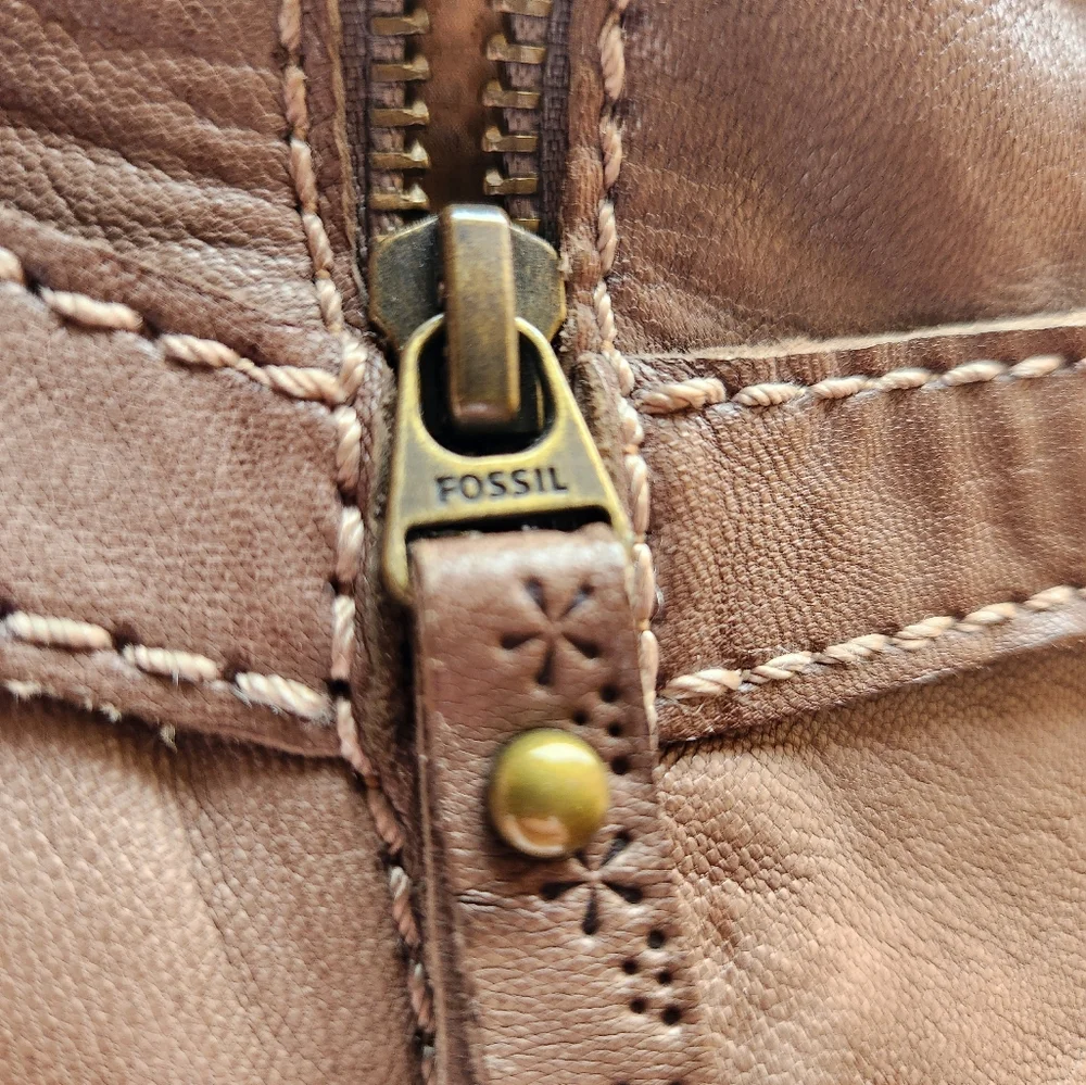 Fossil authentic ankle